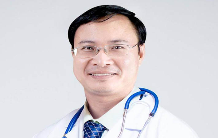 Bác sĩ nâng mũi đẹp ở TPHCM - Bác sĩ Nguyễn Hữu Hoạt