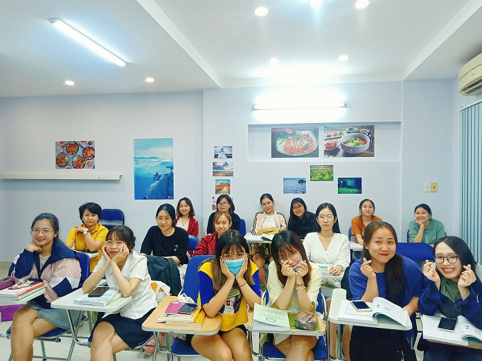 Trung tâm dạy tiếng Hàn Uri