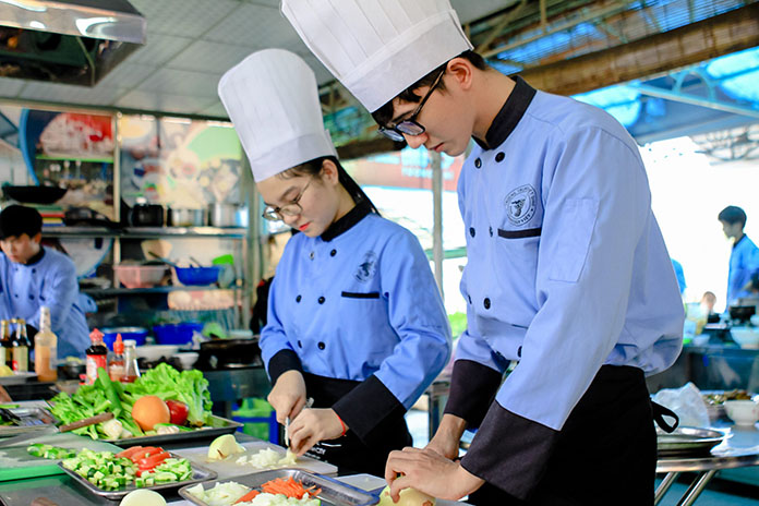 Trường Trung Cấp Việt Giao - Dạy nấu ăn chuyên nghiệp ở TPHCM | Image: Trường Trung Cấp Việt Giao 