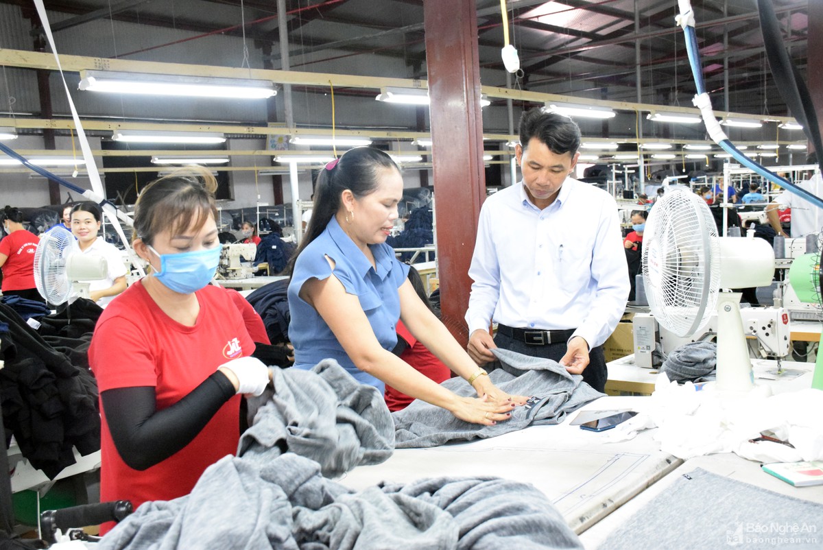 Xưởng may áo thun TPHCM Bảo Nhân (US)