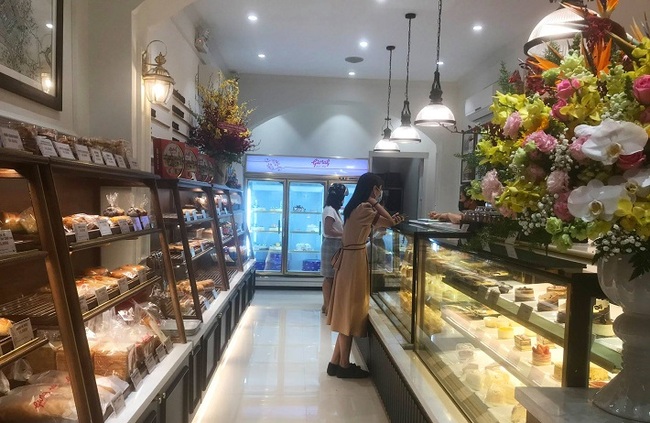 Givral Bakery